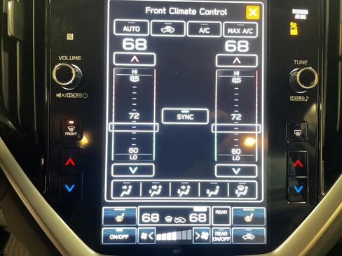 Used 2024 Subaru Ascent Premium w/ Convenience Package image 6