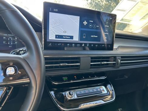 Used 2023 Lincoln Corsair Standard image 30
