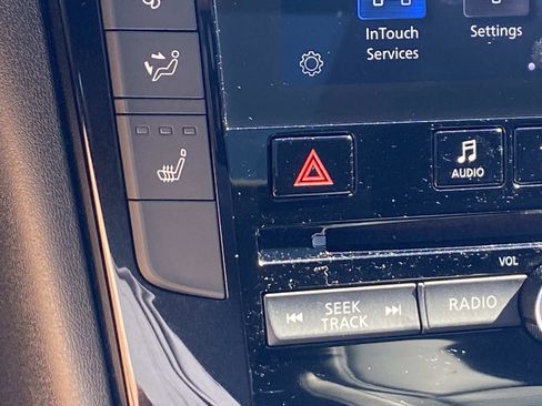 Used 2025 INFINITI QX50 Luxe image 21