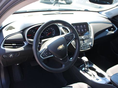 Used 2024 Chevrolet Malibu LT FWD image 22