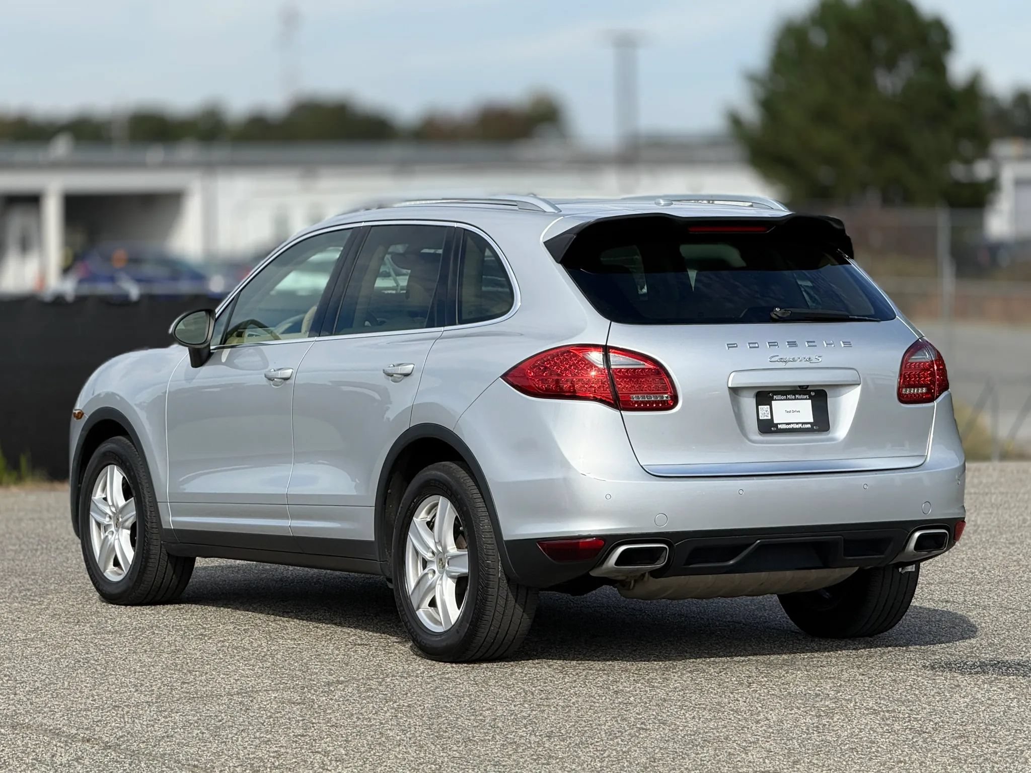 Used 2013 Porsche Cayenne S AWD/4WD image 10