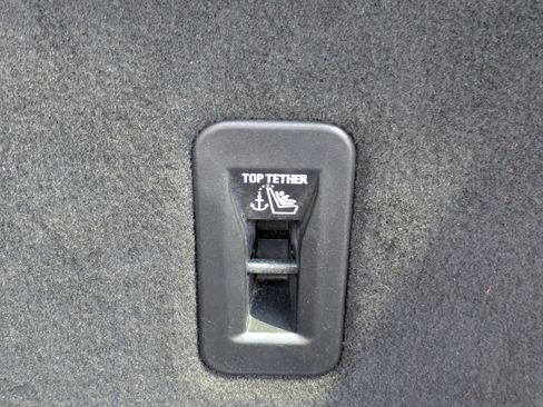Used 2023 Cadillac Escalade Premium Luxury AWD/4WD image 36