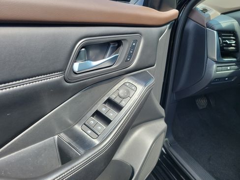 Certified 2023 Nissan Rogue SL w/ SL Premium Package AWD/4WD image 18