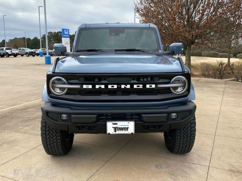 Used 2023 Ford Bronco Outer Banks image 2