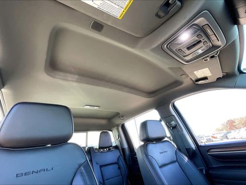 Used 2024 GMC Sierra 3500 Denali w/ Technology Package image 13