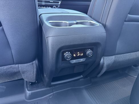 New 2026 Chevrolet Traverse Z71 w/ Driver Confidence Package AWD/4WD image 18