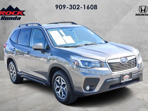 Used 2021 Subaru Forester Premium AWD/4WD image 3