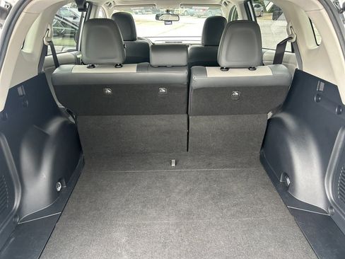 Used 2013 Toyota RAV4 Limited AWD/4WD image 14