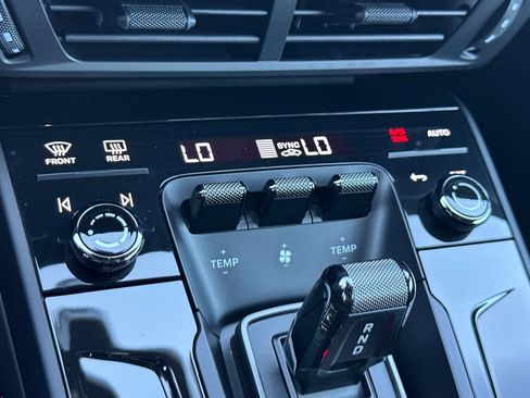 Certified 2026 Porsche 911 Targa 4 GTS AWD/4WD image 19