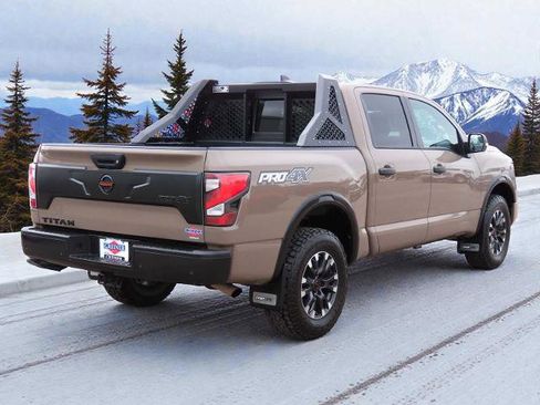 Used 2022 Nissan Titan PRO-4X w/ Pro-4x Convenience Package image 6
