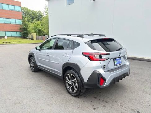 Used 2025 Subaru Crosstrek 2.5i Premium AWD/4WD image 9