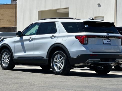 New 2026 Ford Explorer Active w/ Active Comfort Package RWD image 5