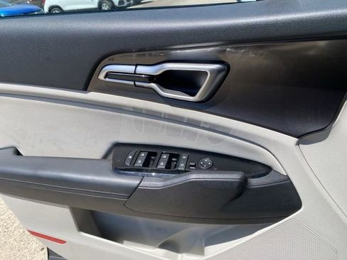 Used 2023 Kia Sportage EX FWD image 18