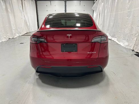 Used 2024 Tesla Model Y Performance AWD/4WD image 6