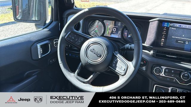 Used 2024 Jeep Wrangler Unlimited w/ Convenience Group AWD/4WD image 24