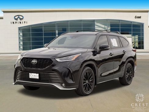 Used 2024 Toyota Highlander XSE image 8