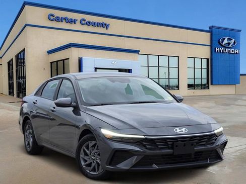 Certified 2025 Hyundai Elantra Blue image 1
