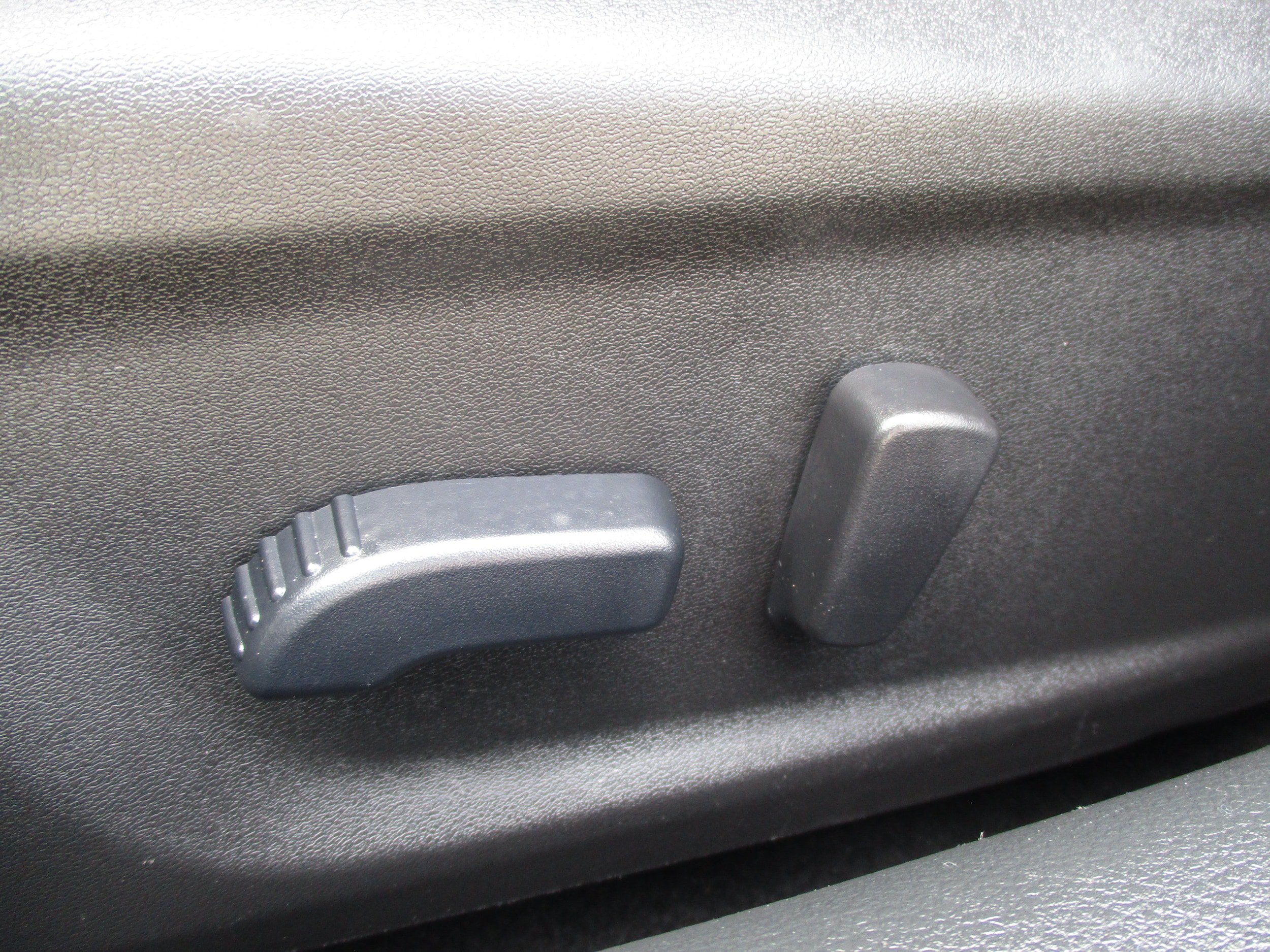 Used 2025 Nissan Altima 2.5 SV FWD image 27