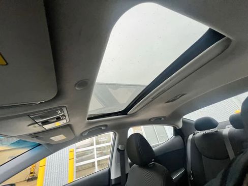 Used 2015 Hyundai Elantra SE w/ Option Group 03 image 29