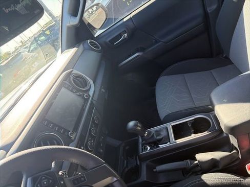 Used 2023 Toyota Tacoma TRD Sport image 8