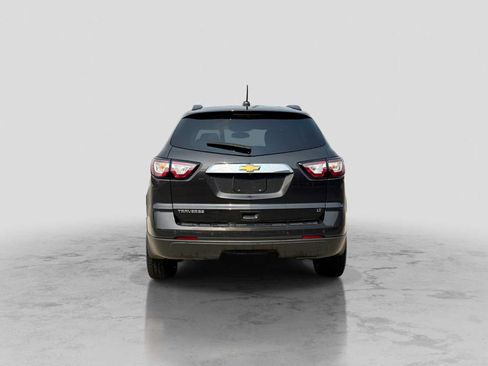Used 2017 Chevrolet Traverse LT FWD image 5