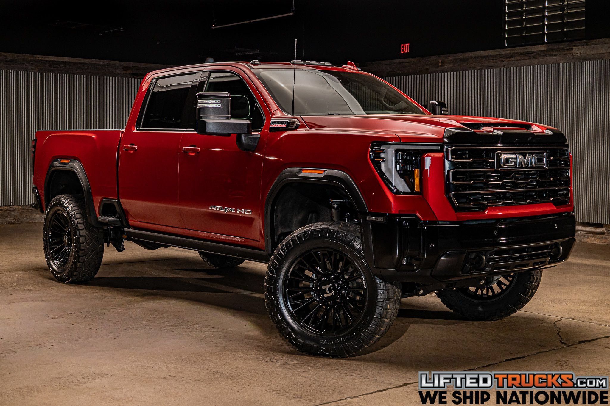 Used 2025 GMC Sierra 2500 AT4X AWD/4WD image 1