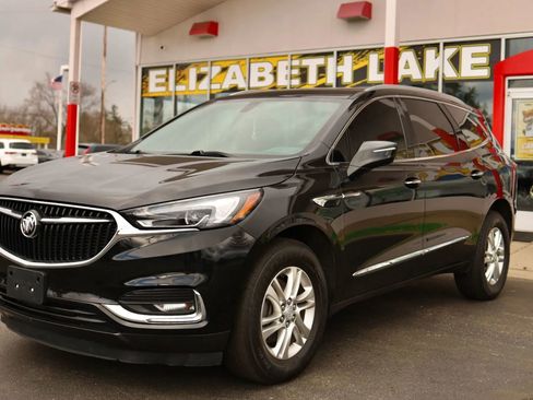 Used 2020 Buick Enclave Essence w/ Sound and Sites Package AWD/4WD image 1