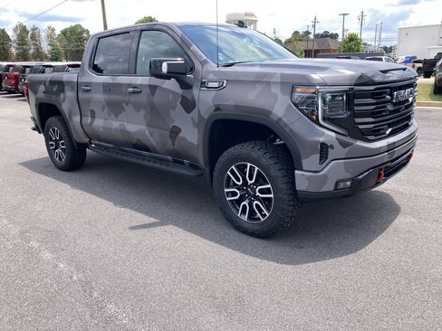 New 2026 GMC Sierra 1500 AT4 w/ AT4 Premium Package AWD/4WD image 3
