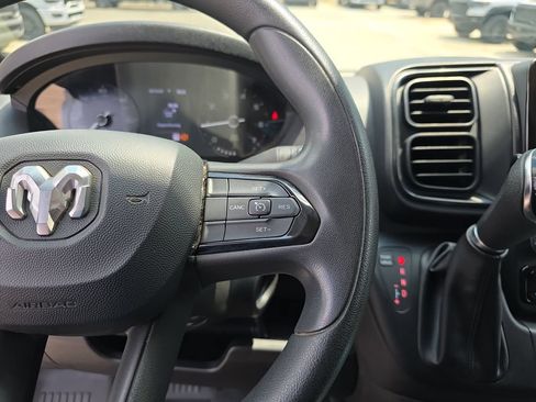 Used 2023 RAM ProMaster 2500 FWD image 16