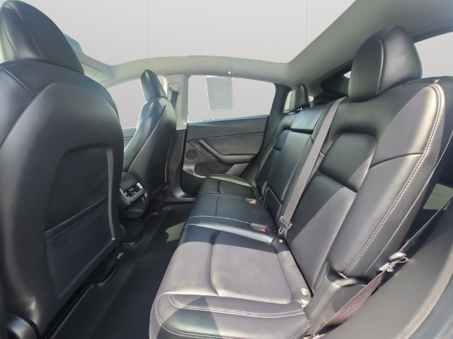 Used 2021 Tesla Model Y Long Range AWD/4WD image 12