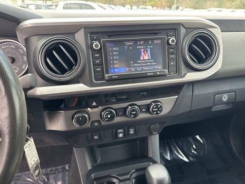 Used 2018 Toyota Tacoma SR5 image 23