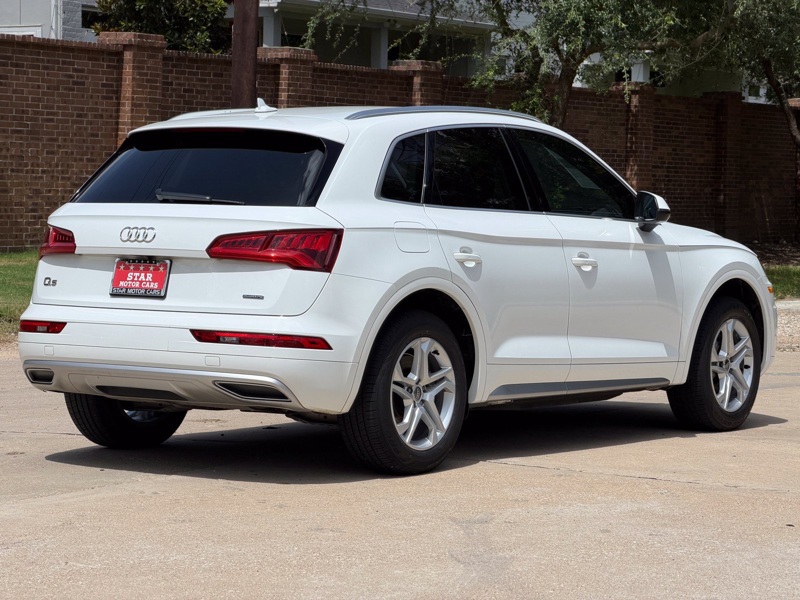 Used 2019 Audi Q5 2.0T Premium w/ Convenience Package AWD/4WD image 13