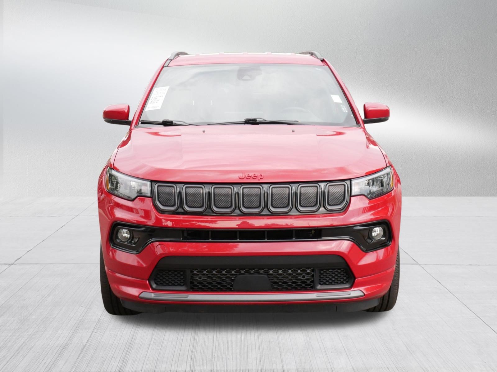 Certified 2022 Jeep Compass Limited AWD/4WD image 2