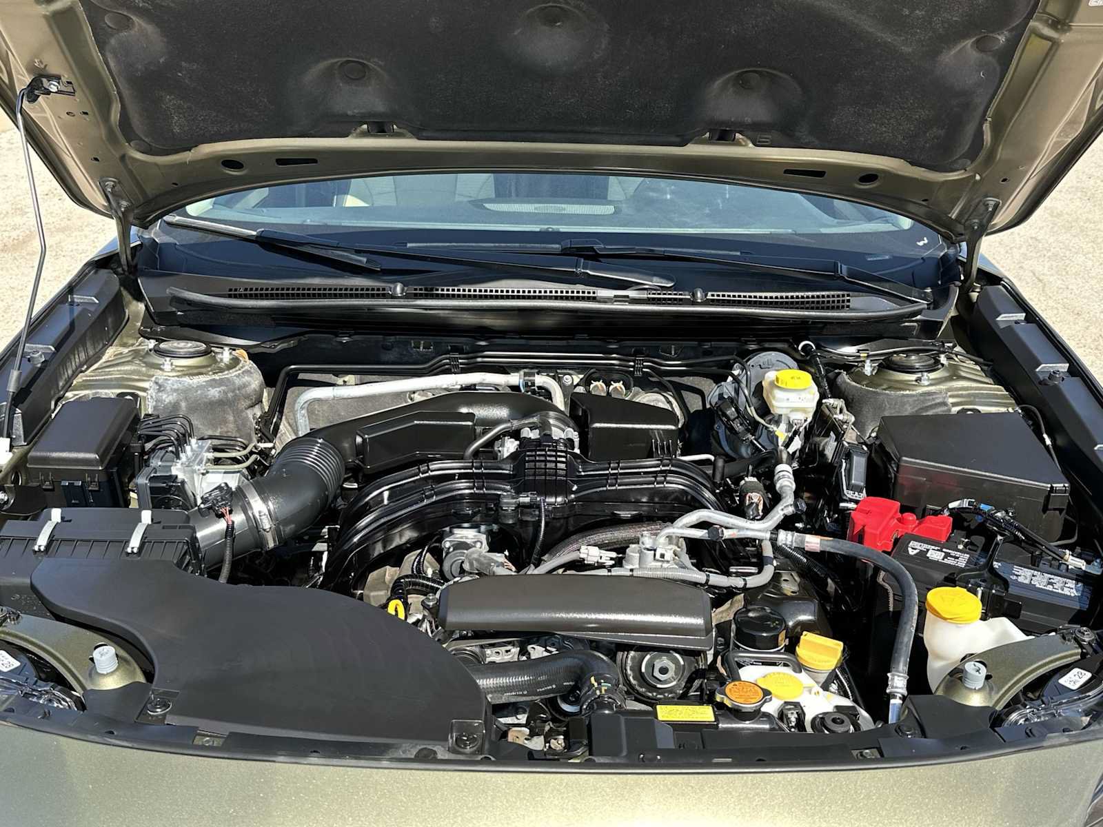 Used 2025 Subaru Outback Premium AWD/4WD image 17