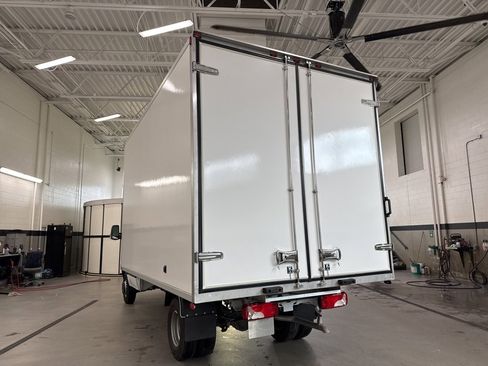 Used 2023 Mercedes-Benz Sprinter 3500 image 4