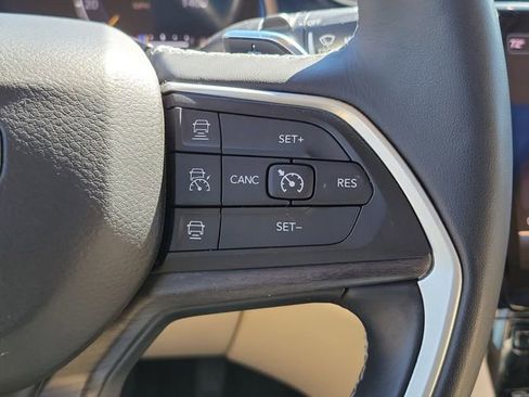 Used 2021 Jeep Grand Cherokee L Limited w/ Trailer Tow Package image 30