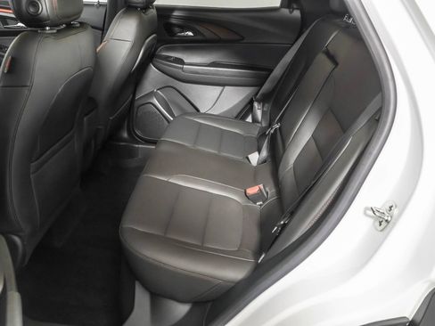Used 2024 Chevrolet TrailBlazer RS w/ Convenience Package FWD image 34