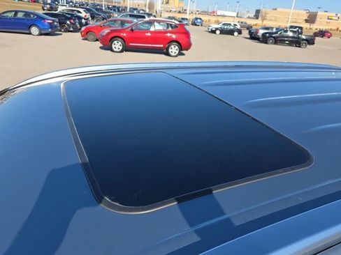 Used 2021 Toyota Highlander XLE image 27