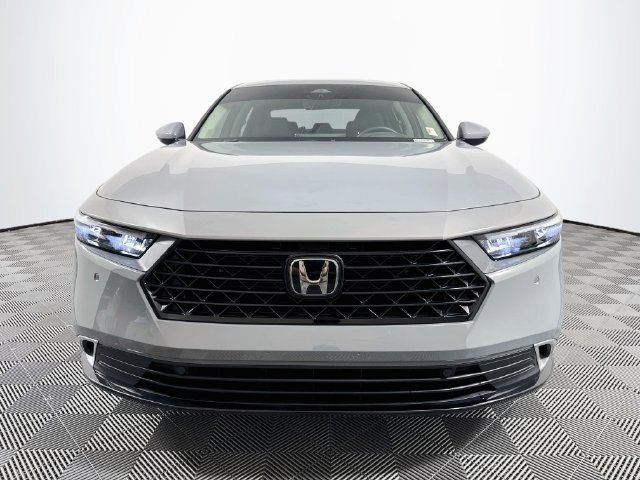 Used 2024 Honda Accord Touring image 11