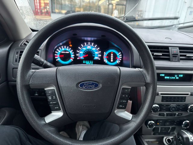 Used 2012 Ford Fusion SE FWD image 15