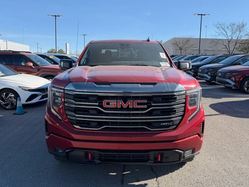 Used 2022 GMC Sierra 1500 AT4 w/ AT4 Preferred Package image 8