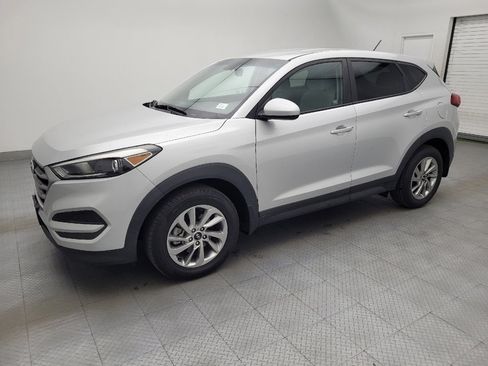 Used 2018 Hyundai Tucson SE image 2