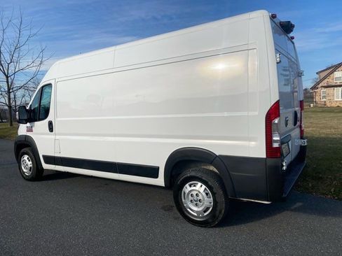 Used 2021 RAM ProMaster 2500 w/ Convenience Group image 3
