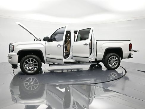 Used 2018 GMC Sierra 1500 Denali image 48