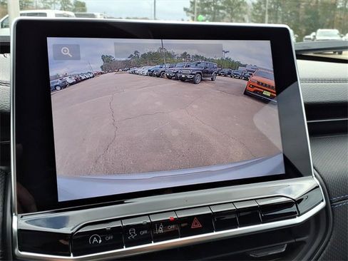 New 2026 Jeep Compass Latitude image 27