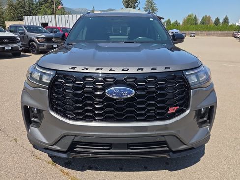 Certified 2025 Ford Explorer ST AWD/4WD image 3