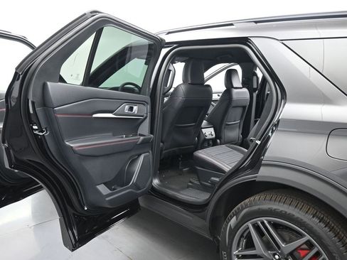 New 2026 Ford Explorer ST-Line RWD image 17