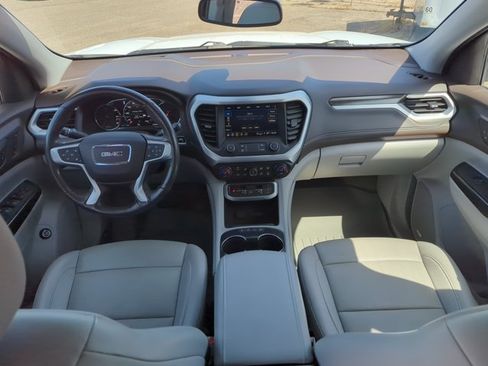 Used 2021 GMC Acadia SLT w/ Technology Package AWD/4WD image 16