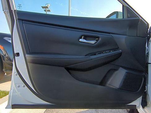 Used 2023 Nissan Sentra S image 15