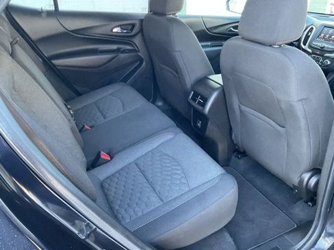 Used 2020 Chevrolet Equinox LT w/ Driver Convenience Package image 28